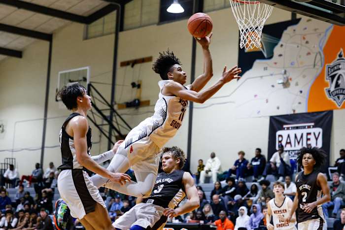 Webster Groves Missouri Mount Carmel Illinois boys basketball December 16 2023 Nate Latsch 25018